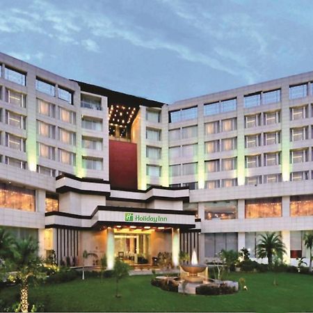 Holiday Inn Chandigarh Panchkula Exterior foto Holiday Inn, New Delhi