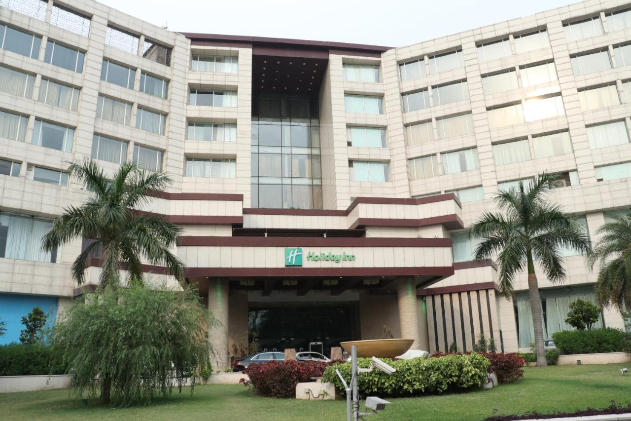 Holiday Inn Chandigarh Panchkula Exterior foto Holiday Inn, New Delhi