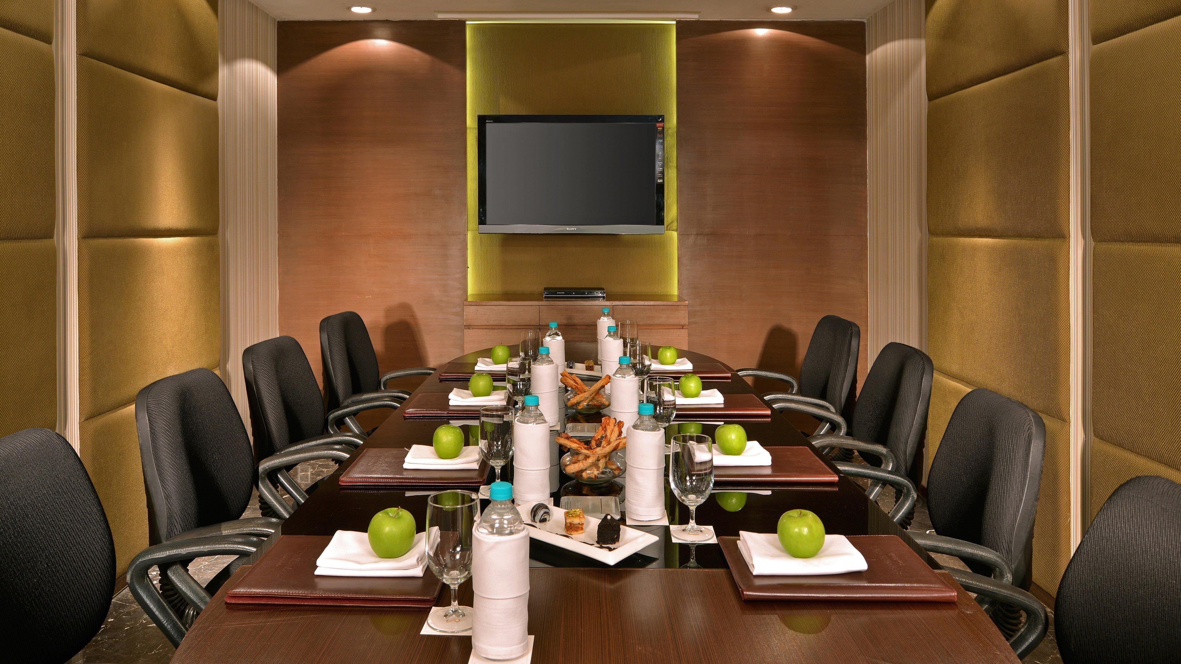 Holiday Inn Chandigarh Panchkula Exterior foto A meeting room at the hotel