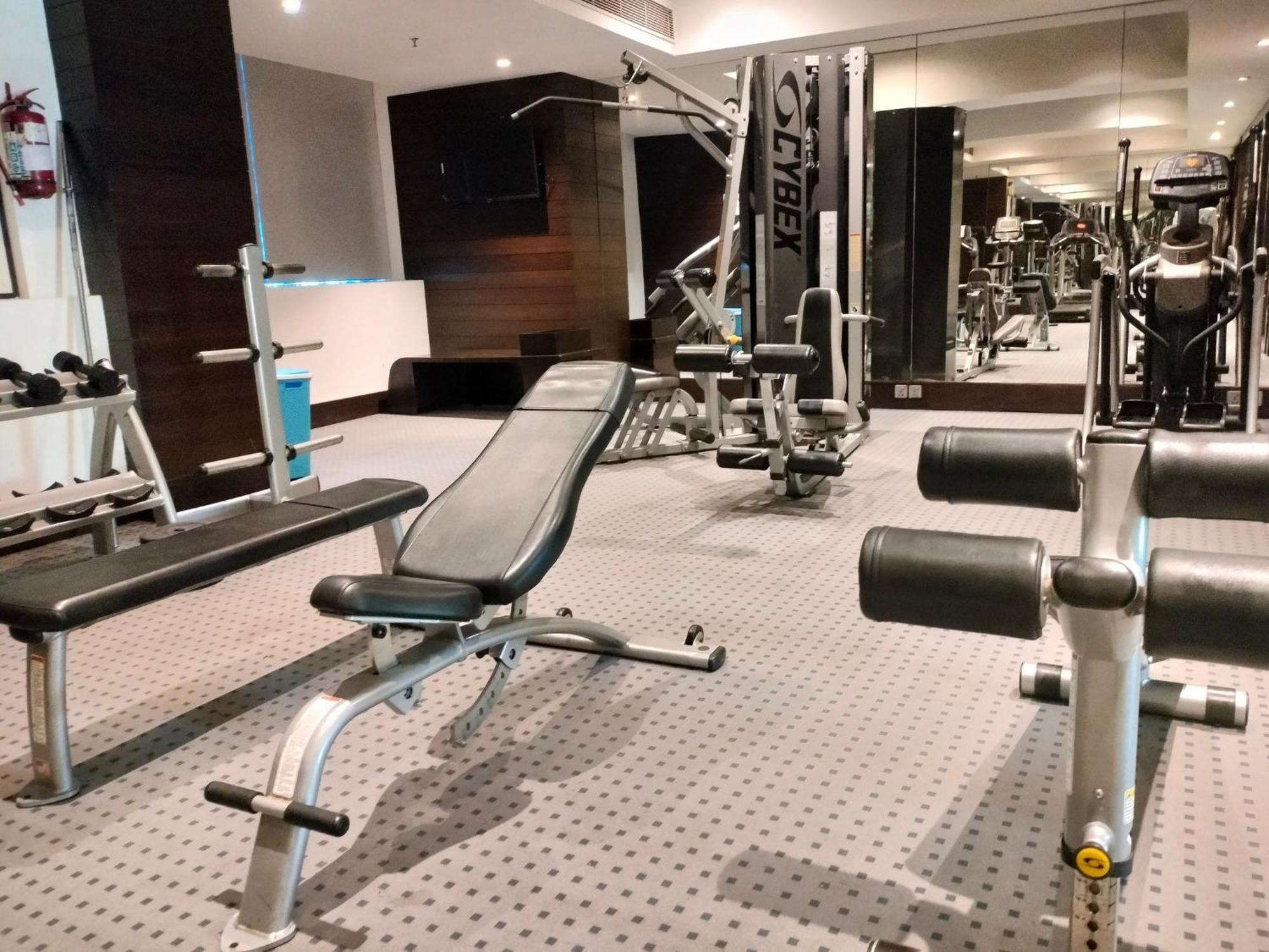Holiday Inn Chandigarh Panchkula Exterior foto The gym at the hotel